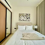 Upscale 1Br Apt In Jvc With Pool & Gym Access