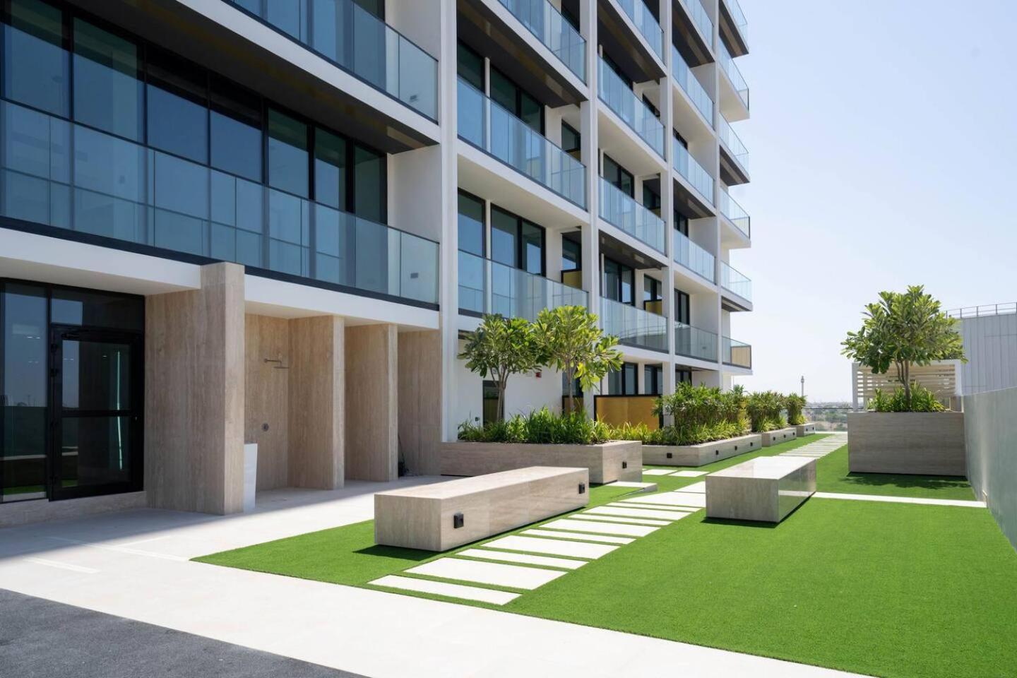 Upscale 1br In Jvc With Pool & Gym Access * Dubai