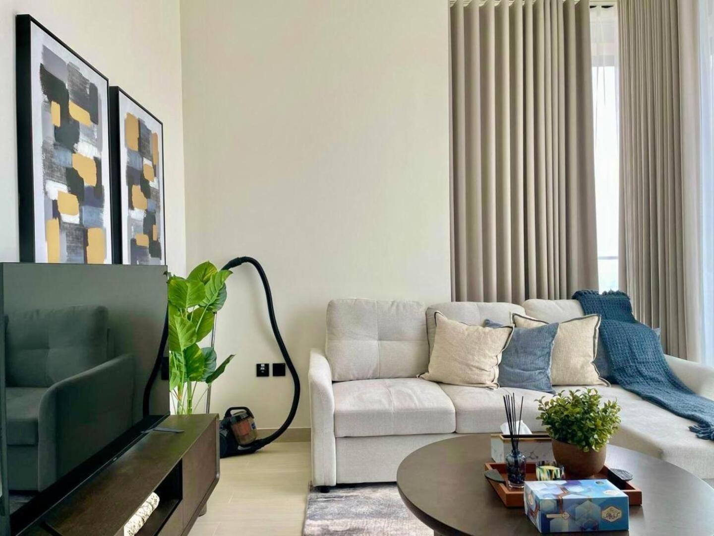Upscale 1br In Jvc With Pool & Gym Access Apartment Dubai