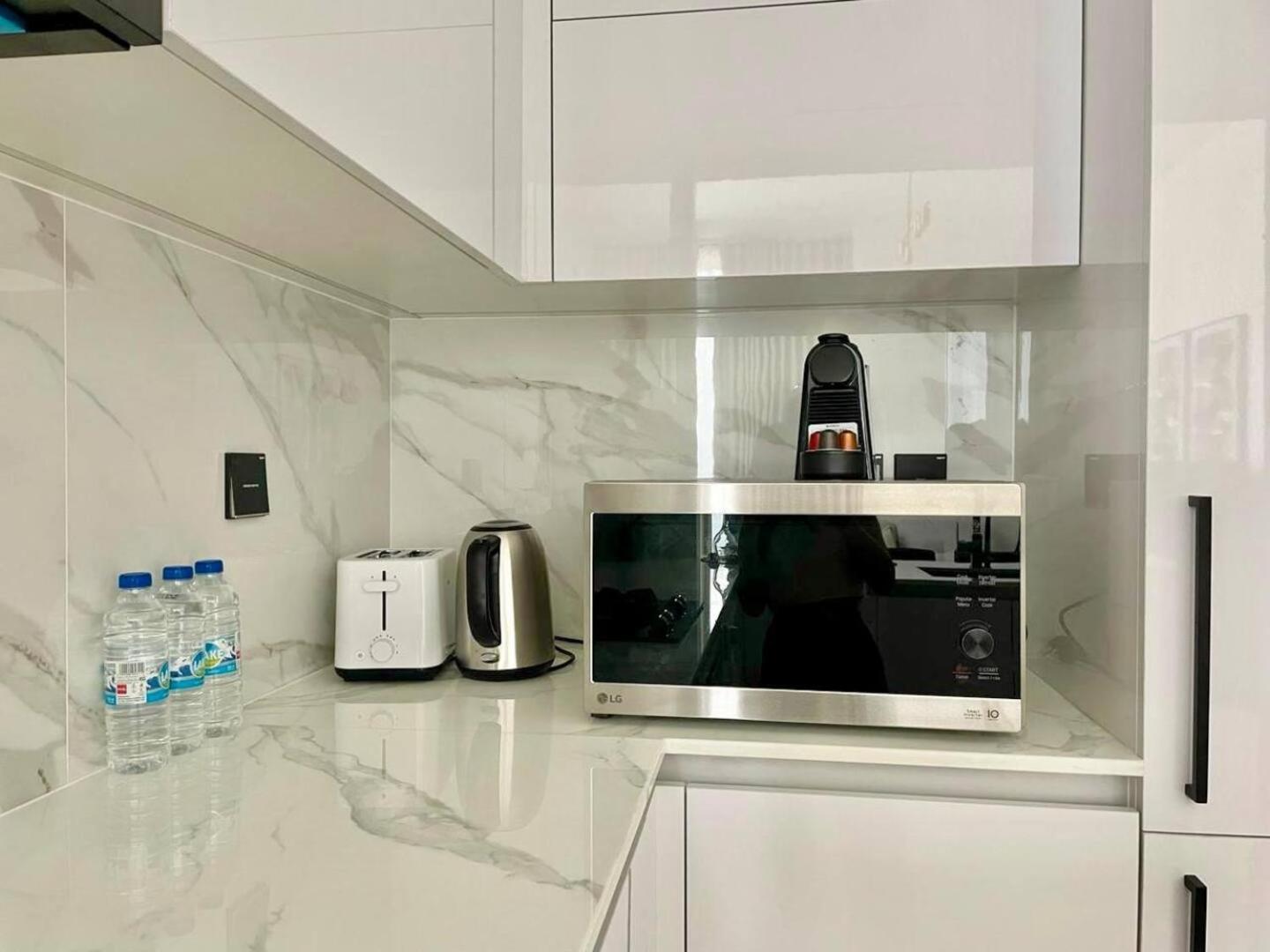 Upscale 1br In Jvc With Pool & Gym Access Apartment Dubai